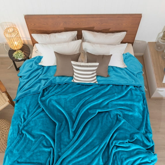 PiccoCasa Decorative Throw Blanket Flannel Fleece Blanket for Couch Teal King (90"x108")