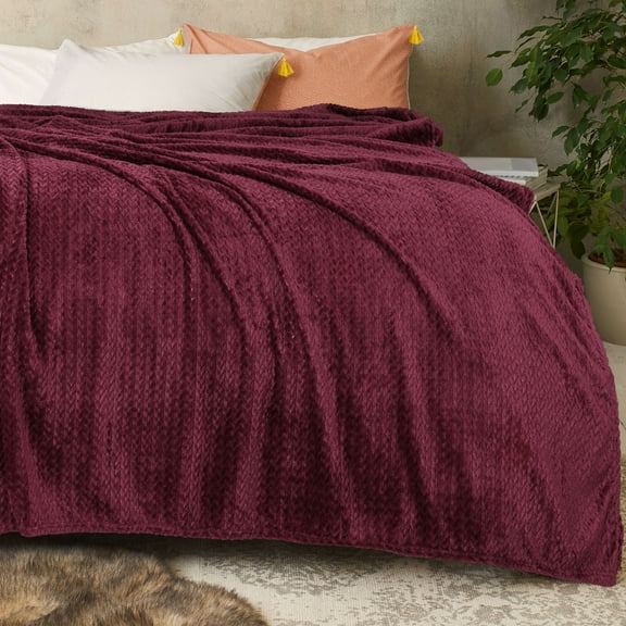 PiccoCasa Flannel Fleece Blanket, Microfiber Fuzzy Plush Blankets for Sofa, Burgundy 59" x 78"