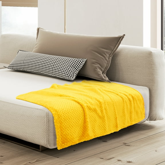 PiccoCasa Luxury Fleece Bed Blanket Woven Mesh Crib/Toddler Bed Yellow