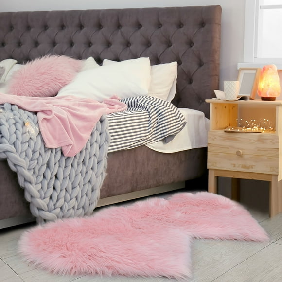 PiccoCasa Wool Imitation Sheepskin Double Heart Shaped Area Rug for Home, 4 x 2 Ft Light Pink