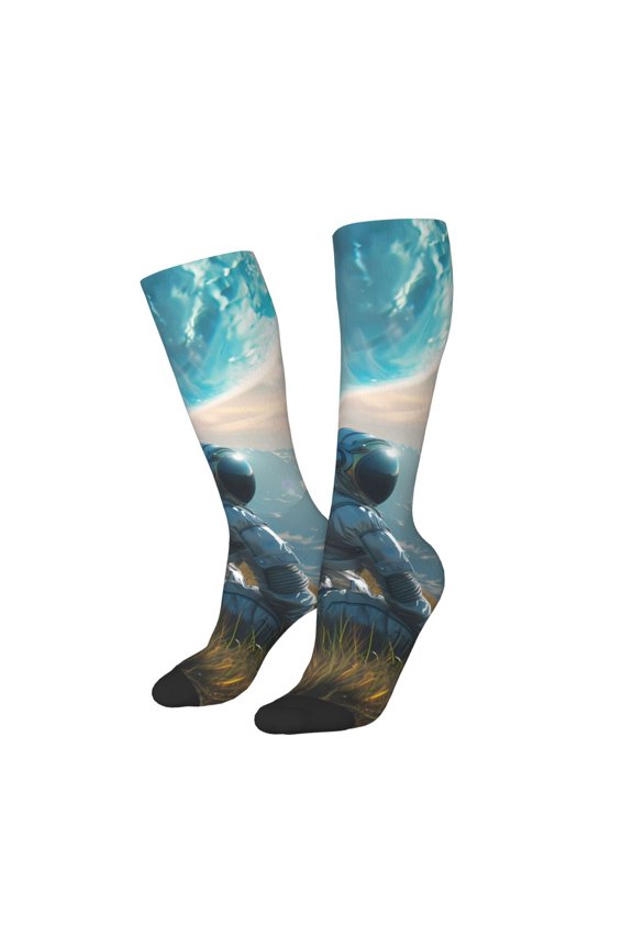Women Crew Soft Moisture-wicking Socks Astronaut Contemplating Planet Pattern Design Cotton Socks, One Size fit All