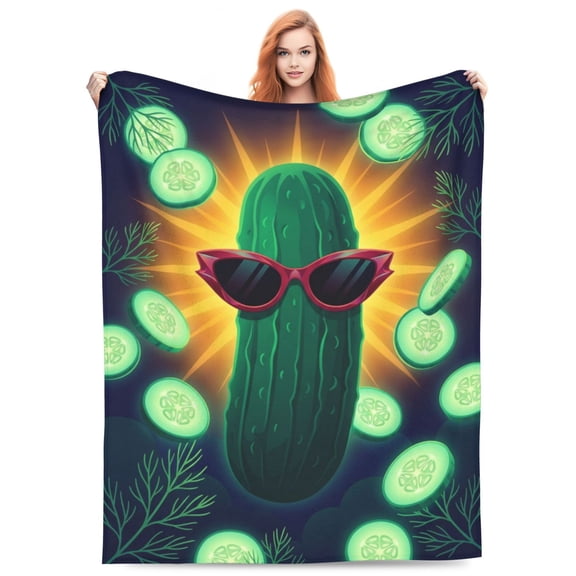 Pickle Blanket, Pickle Lover Gift Throw Blanket, Funny Dill Pickle Flannel Blanket, Soft Fuzzy Lightweight Blanket for Couch Sofa Bed, All Season Decor 50x40