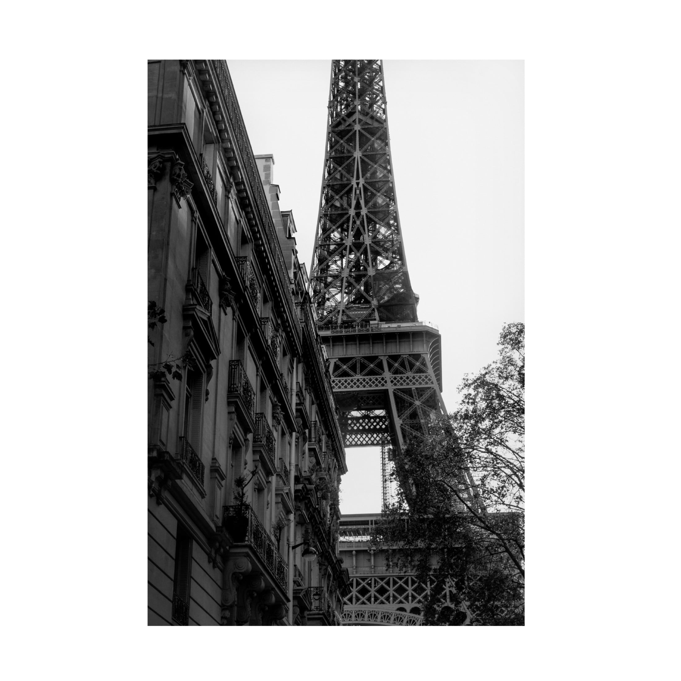 Pictufy Studio III 'Tour Eiffel Eiffel Tower' Canvas Art - 30 x 47 Inches