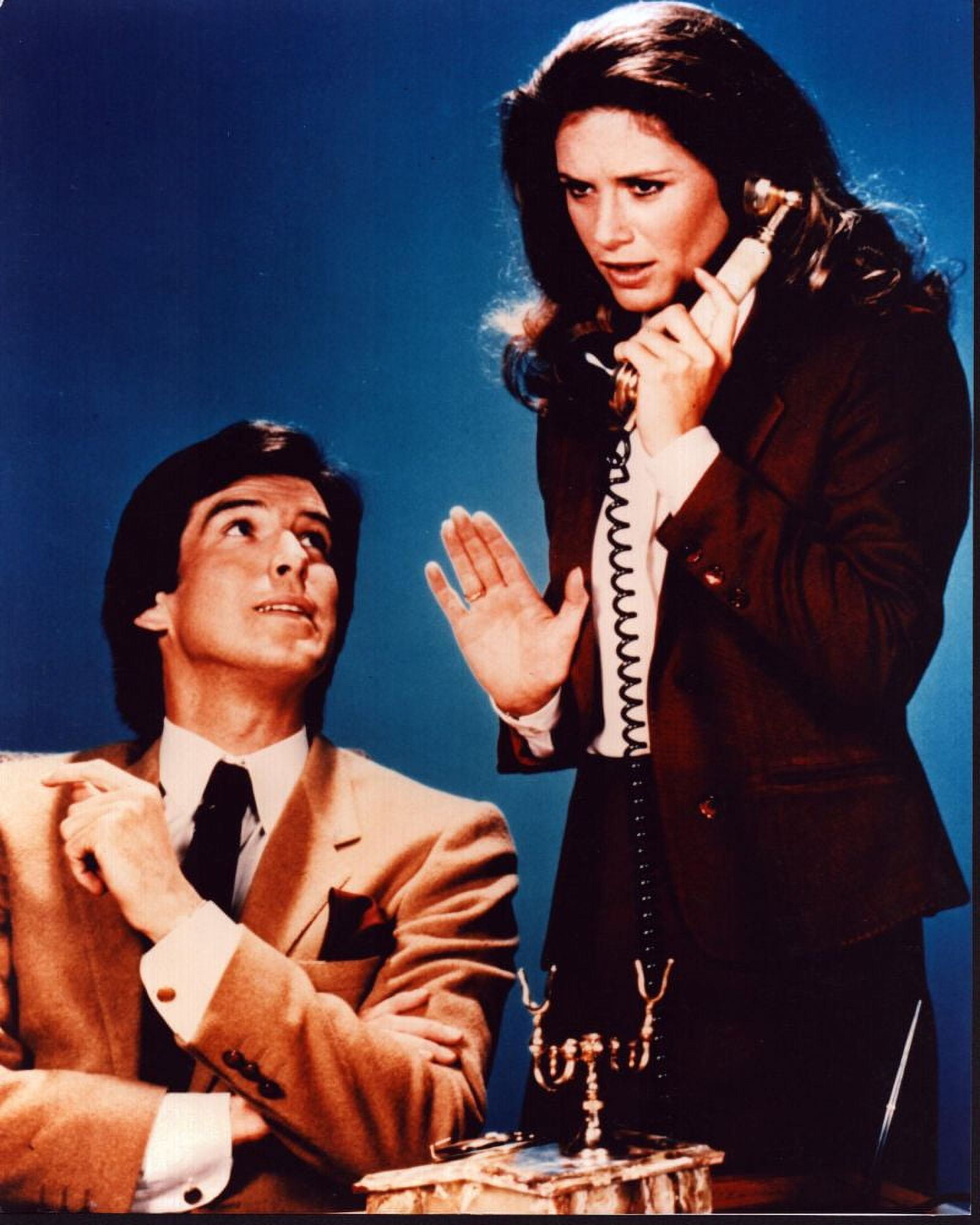 Pierce Brosnan And Stephanie Zimbalist In Remington Steele Photo Print ...