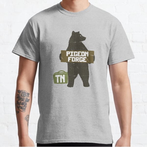 Pigeon Forge Tennessee Tn Parks And Wilderness Hitchhiking Bear Classic T-shirt