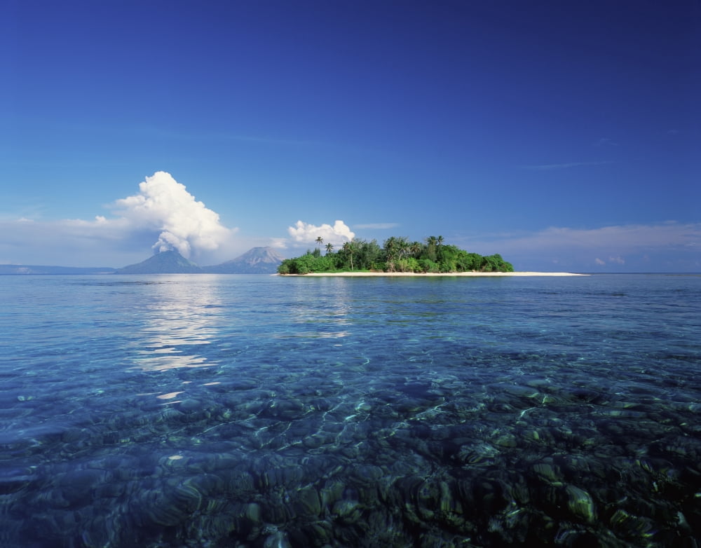 Pigin Island Rabaul Harbour East New Britain Papua New Guinea Canvas Art - David Kirkland Design Pics (34 x 26)