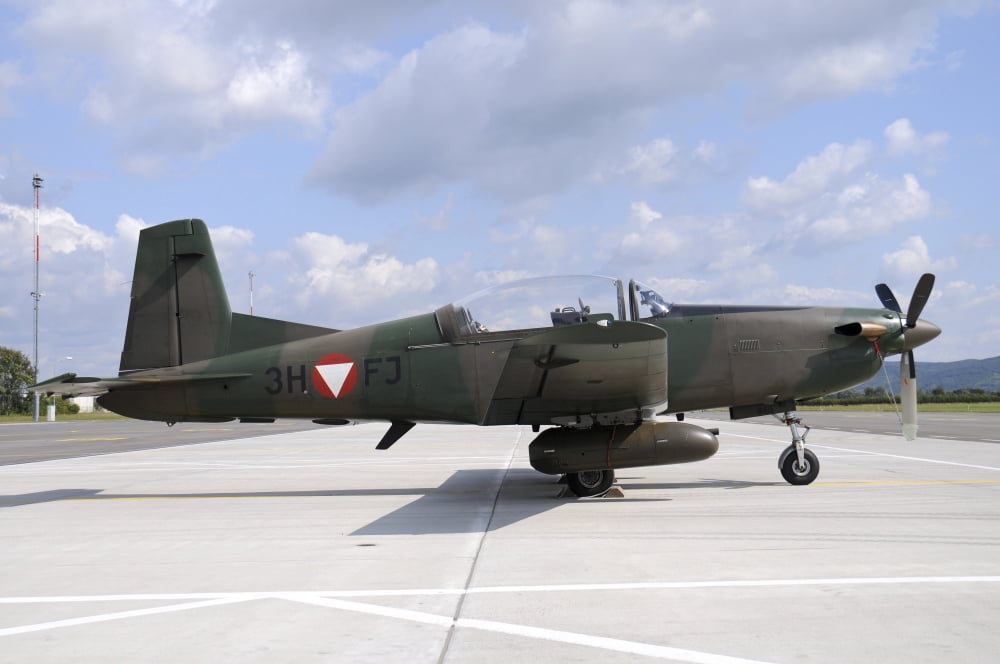 Pilatus PC-7 trainer of the Austrian Air Force Canvas Art - Riccardo NiccoliStocktrek Images (17 x 12)