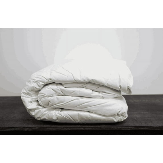 Pillowtex Classic Weight Down Alternative King Size Comforter/Duvet