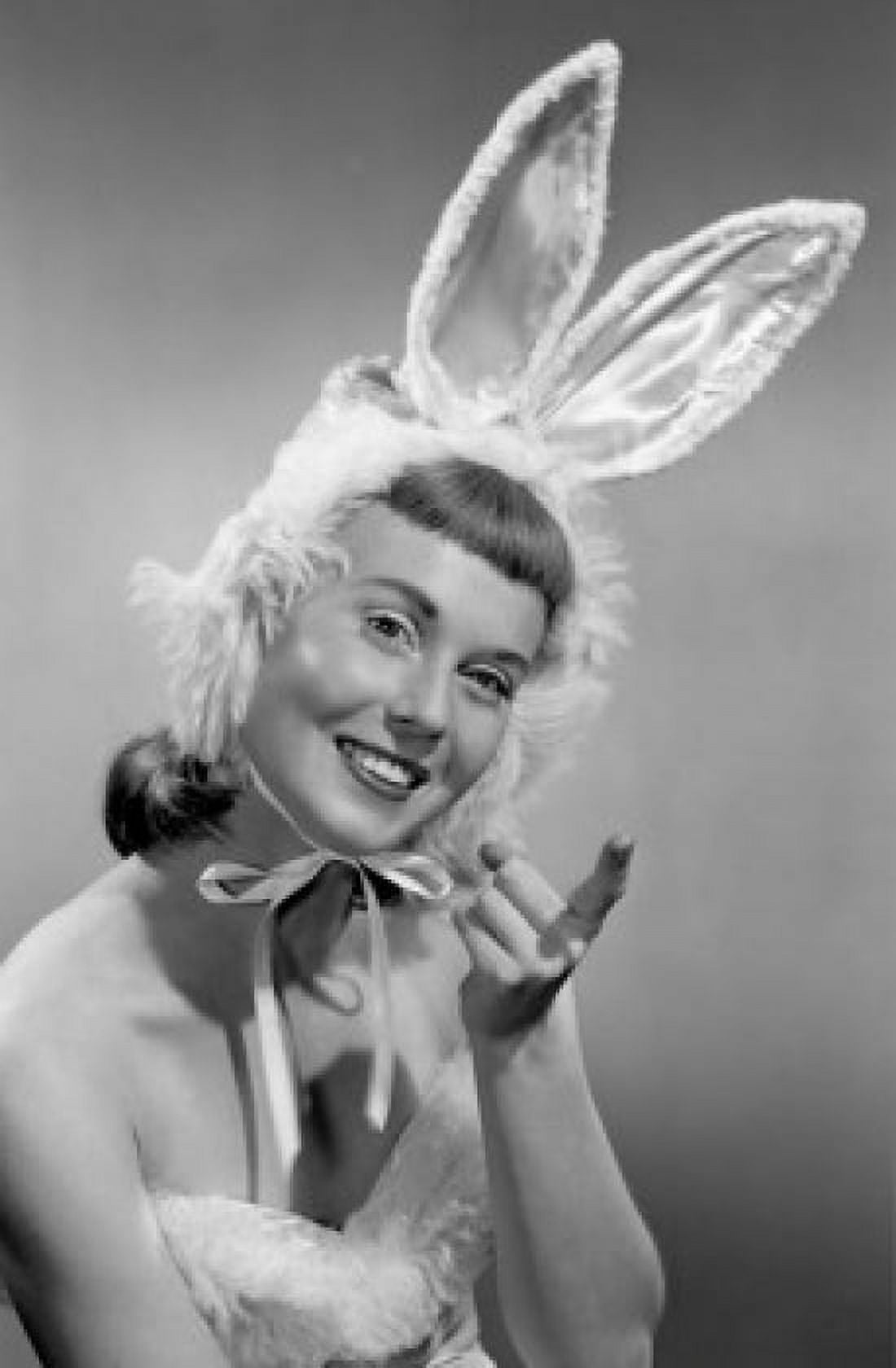 Pin-up girl wearing bunny costume Canvas Art - (18 x 24)