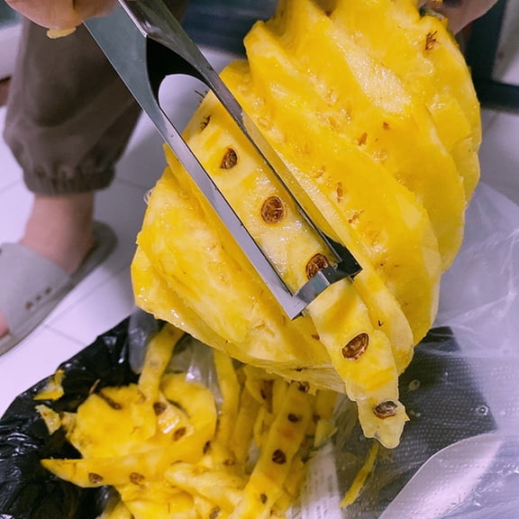 Pineapple Corer Peeler Stainless Steel Ananas Seed Remover Cutter Knife Kitchen Cooking Gadget Sharp Blade for Fresh Fruit Carving Dessert Baking Prep