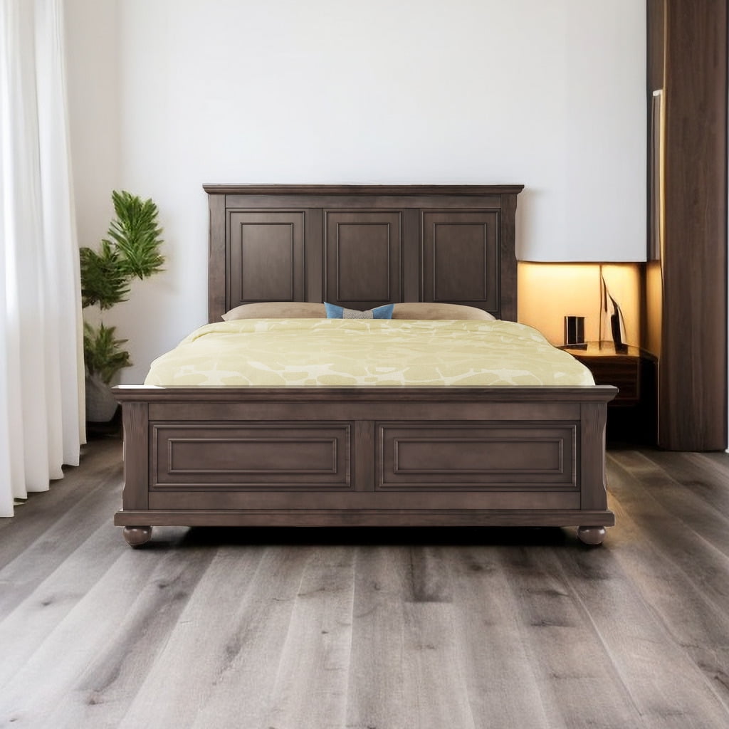 Pinewood Vintage Queen Bed with Headboard and Footboard, Traditional