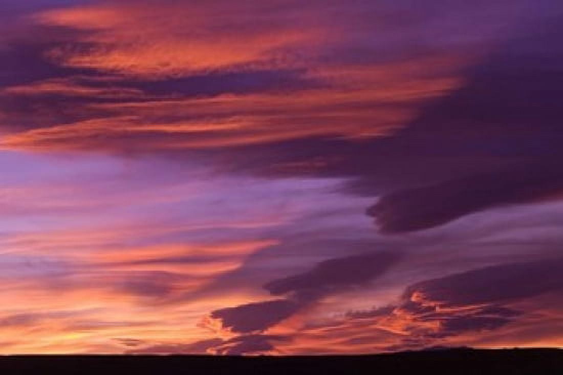 Pink Desert clouds sunset MOROCCO Canvas Art - Walter Bibikow DanitaDelimont (34 x 23)