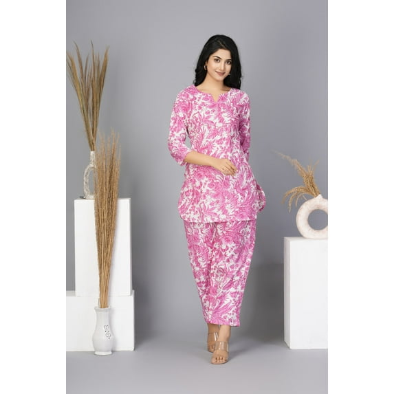 Pink Floral Printed Cotton Kurta With Pant
