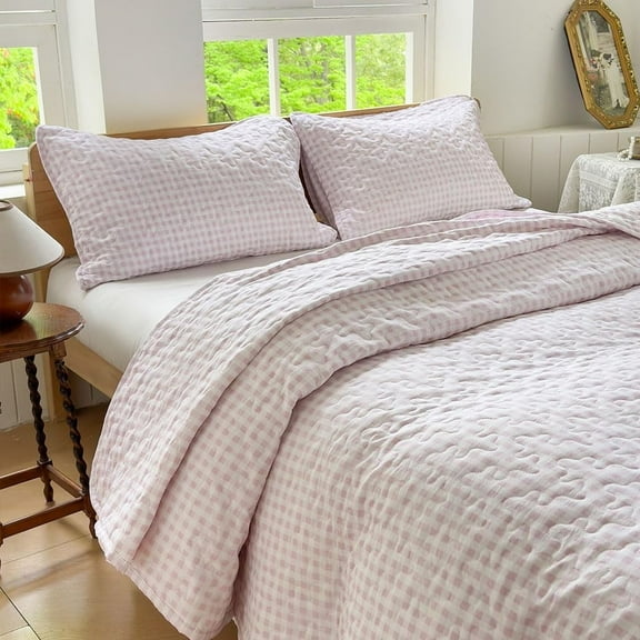 Pink Gingham Queen Quilt Set, Soft Pre-Washed Microfiber Plaid Queen Bedspread, Lightweight Checked Summer Quilt, Grid Bedding Coverlets for All Seasons (Includes 1 Quilt, 2 Pillow Shams)