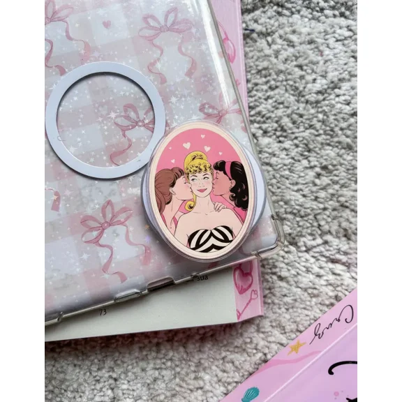 Pink Hearts & Kissing Trio Phone Grip Retro Girl Design, Fun & Bold Accessory for Girly Teens, Cute Phone Holder for Romance Fans