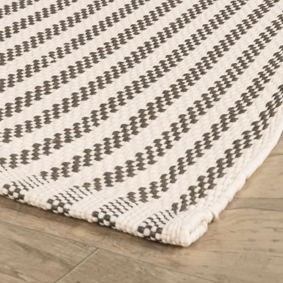 Pinstripe Brown/Ivory Handwoven Indoor/Outdoor Rug, 4' x 6'