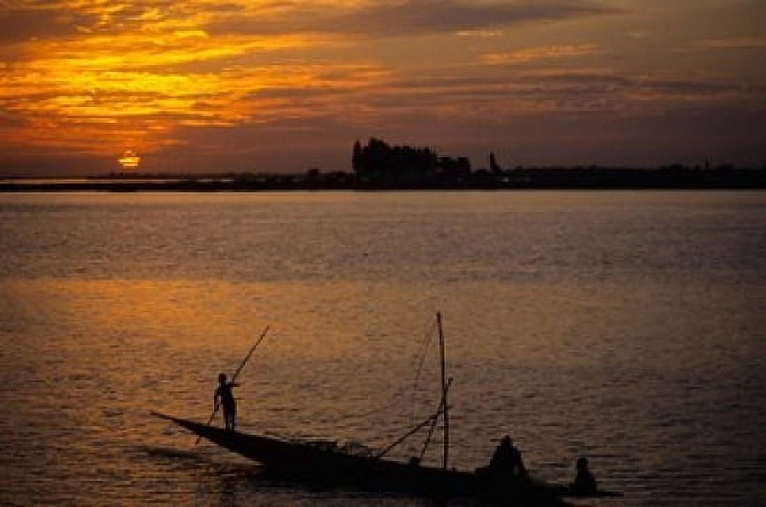 Pirogue On The Bani River Mopti Mali West Africa Canvas Art - Ellen Clark DanitaDelimont (34 x 23)