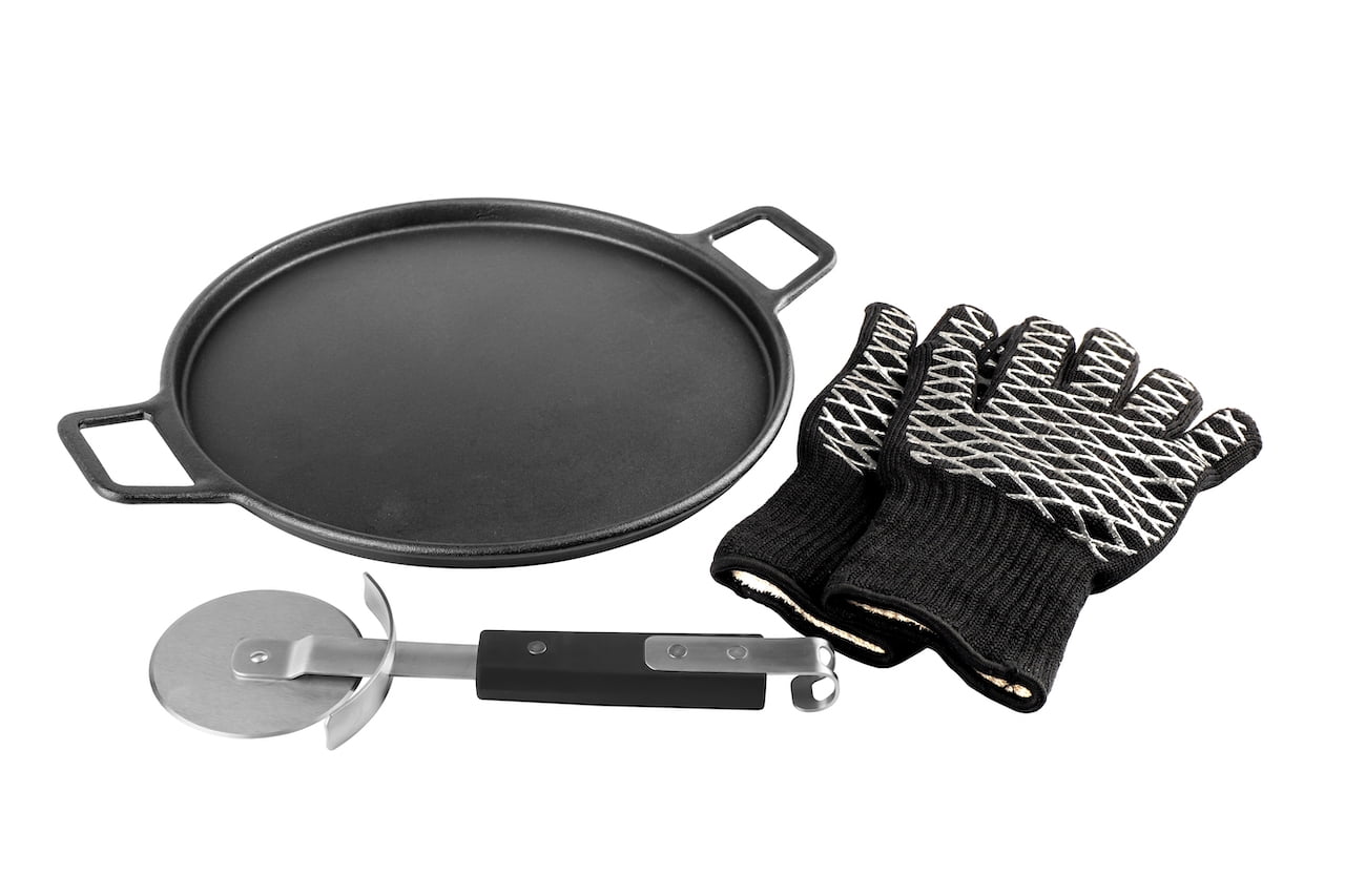https://i5.walmartimages.com/seo/PitMaster-King-4pc-Cast-Iron-Pizza-Stone-Round-Griddle-Skillet-with-Handles-Pizza-Cutter-932F-Heat-Resistant-Gloves_b3d45e61-a264-4c77-8f64-b0049ef559e1.139922e8cc41d6a48c9f0a217bc792d4.jpeg