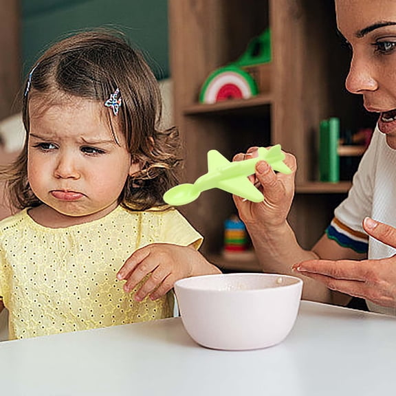 Plastic Airplane Spoon for Fun Mealtime, Small Airplane Shape Spoon for Home Use, Portable Tableware for Travel, Lightweight Dining Utensil, Cute Spoon