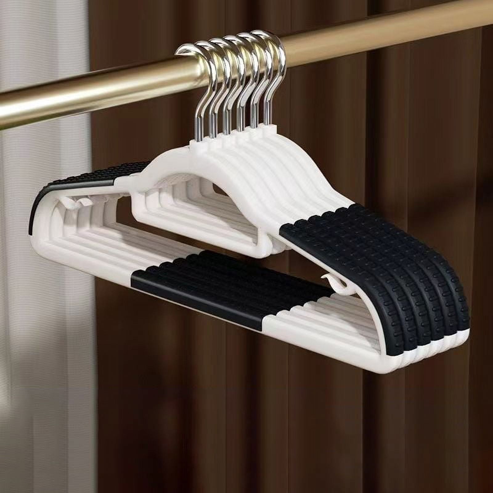 Plastic Hangers Clothes Hangers No Shoulder Bumps & 360°Swivel Hook