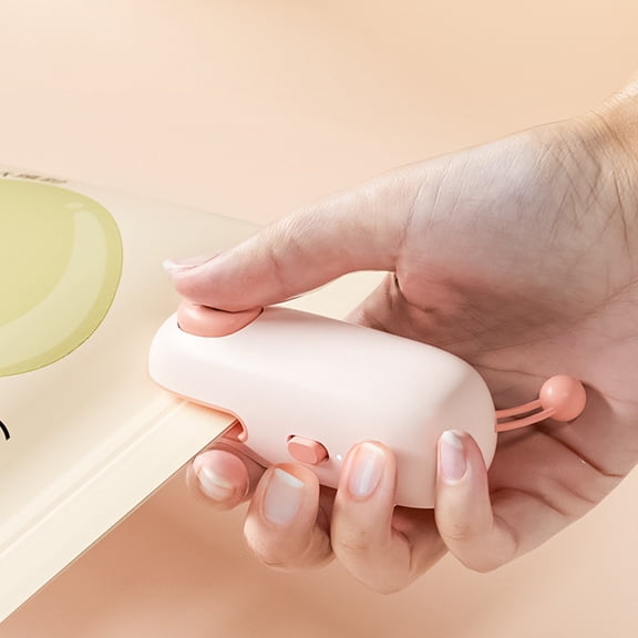Plastic Sealing Tool Portable Mini Household Snack Sealer Plastic Bag Heat Sealing Machine with Clip(1Pcs) Rkxzt