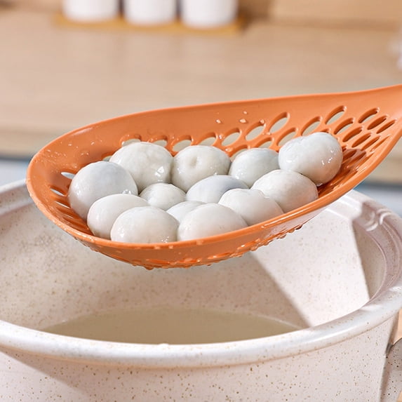 Plastic Slotted Strainer Scoop, Large Kitchen Colander Spoon with Handle for Draining Pasta/Noodles, Food Drain Shovel for Cooking, Orange Color, Kitchen Tool, Pasta Strainer,Orange,1PC