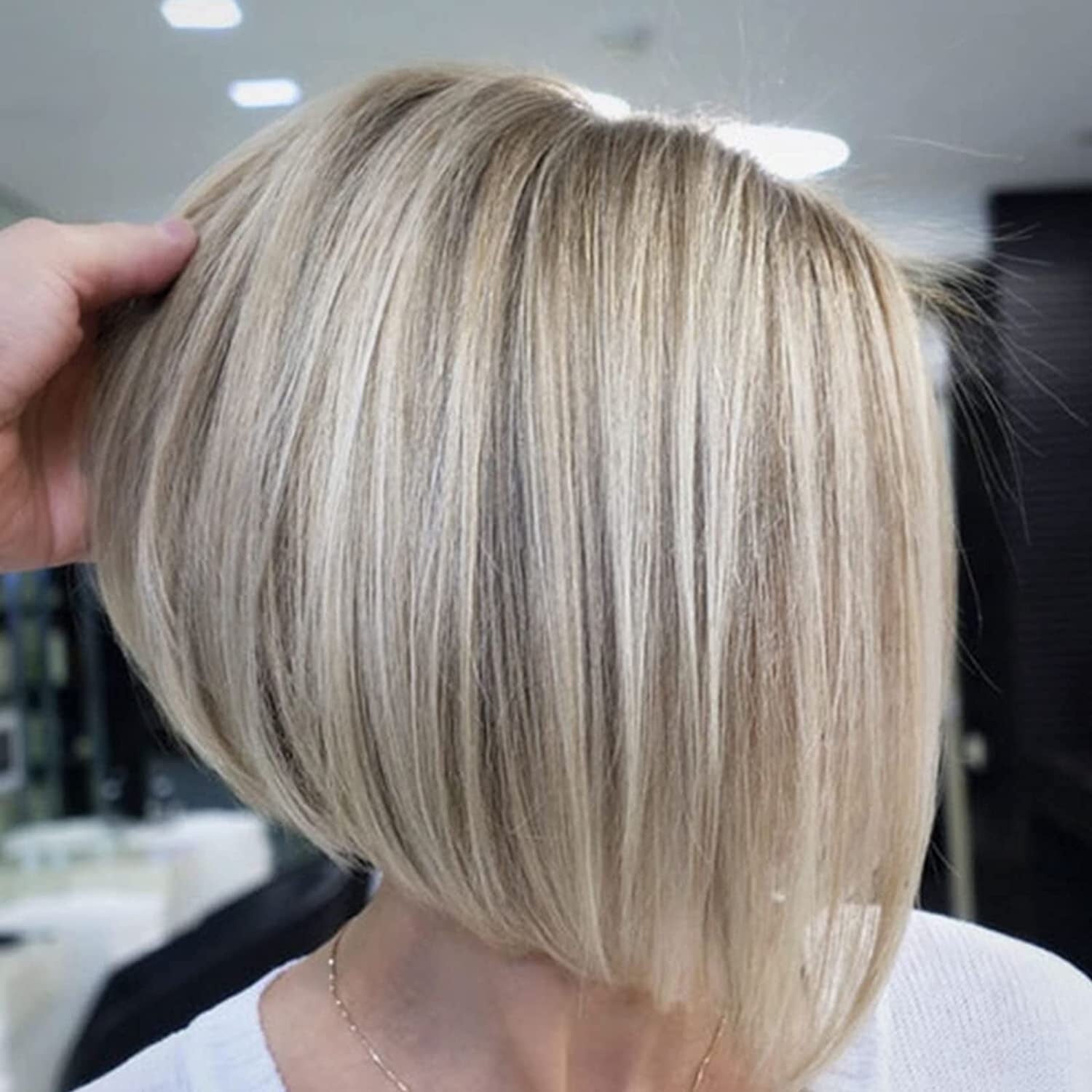 Platinum Blonde Bob Wig for Women – Short Straight Synthetic Wig with Side Part