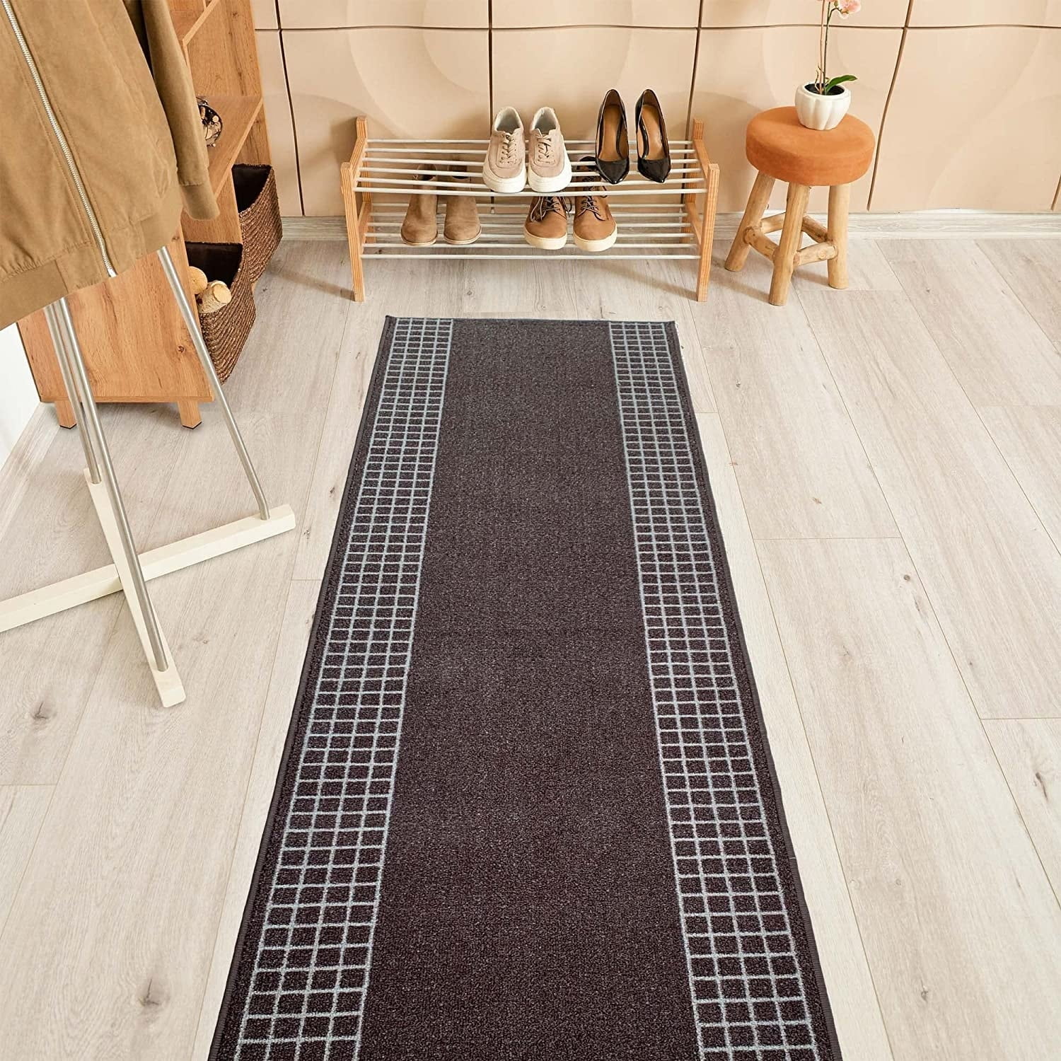 Playa Rug Checkered Border Non-slip Contemporary 26-inch Wide Runner Rug 8 Feet - Brown