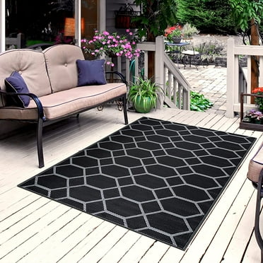 Playa Rug Reversible Indoor/Outdoor 100% Recycled Plastic Floor Mat/Rug - Weather, Water, Stain, Fade and UV Resistant - Miami- Black & Gray (5'x7')