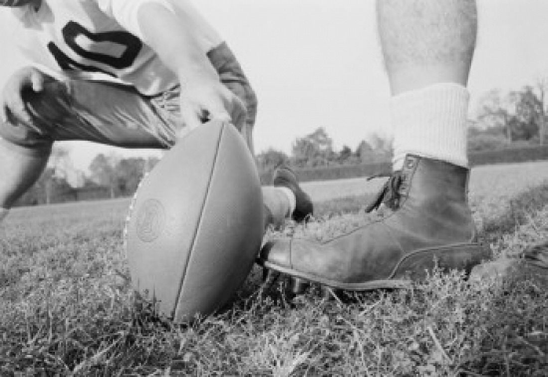 Playing rugby Canvas Art -  (18 x 24)