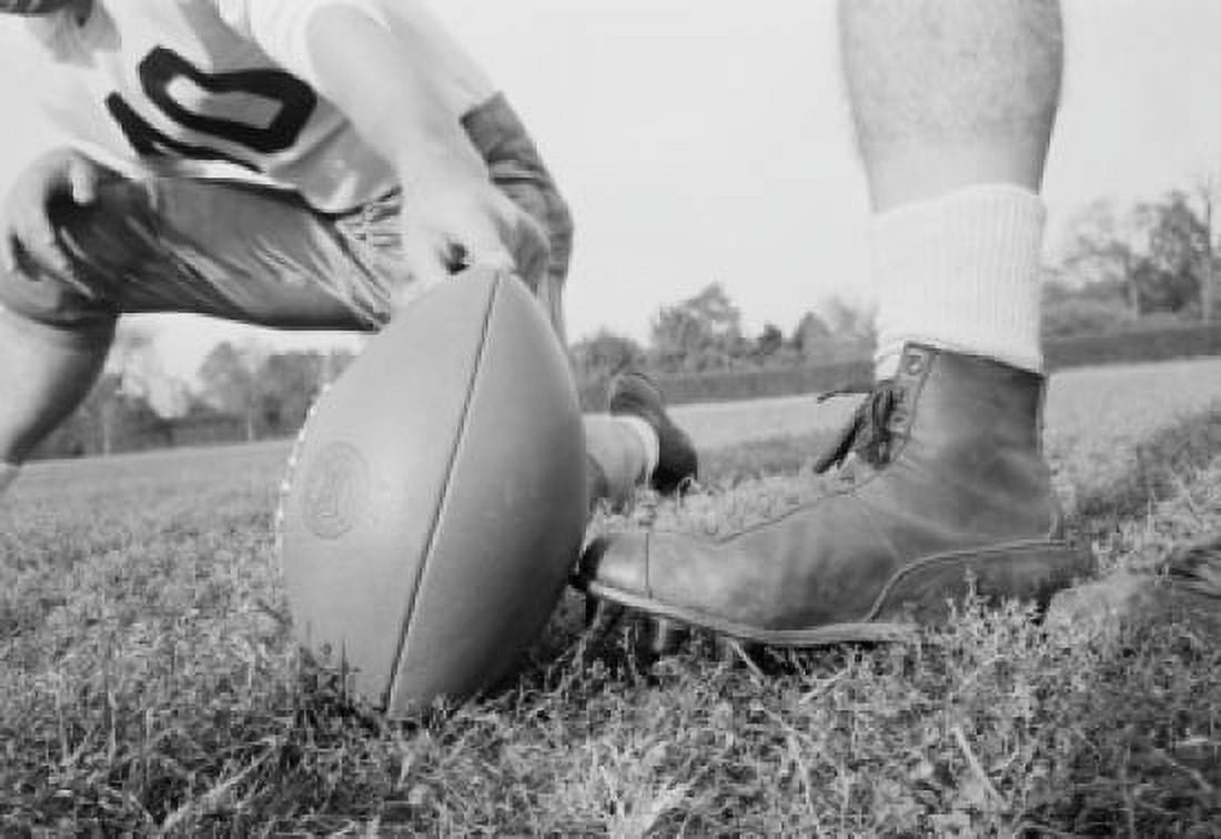 Playing rugby Canvas Art - (24 x 36)