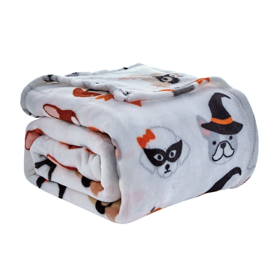 Plazatex Halloween Pals All Season Plush Decorative Halloween Throw Blanket 50" x 60" White