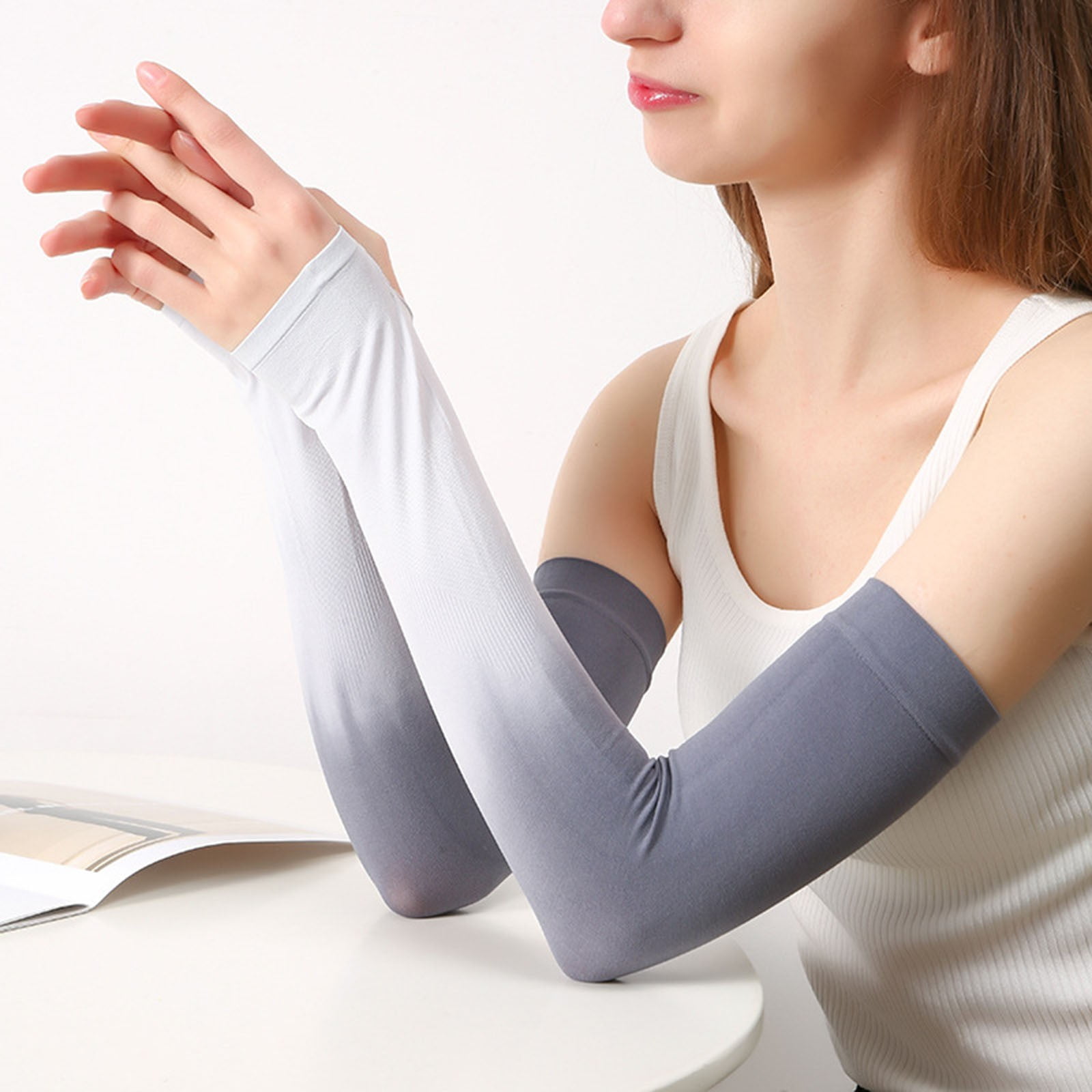 Ploknplq Arm Sleeves 1 Pair of Adult Women Or Man Gardening Sleeves