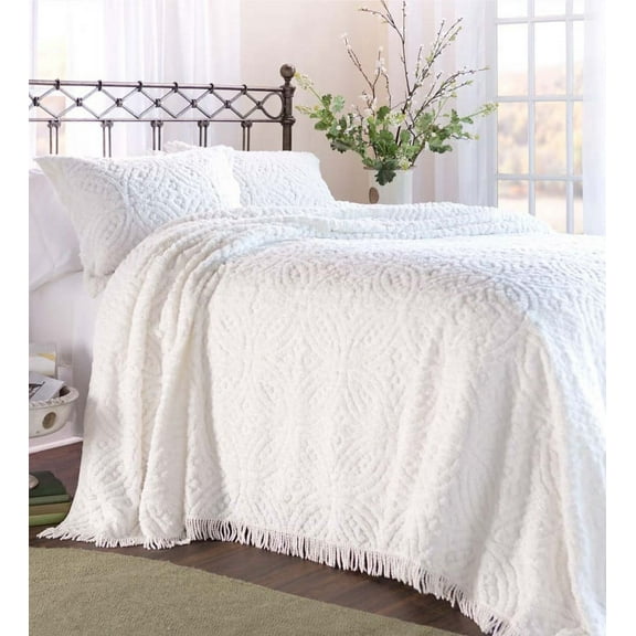 Plow & Hearth Full Wedding Ring Tufted Chenille Bedspread White