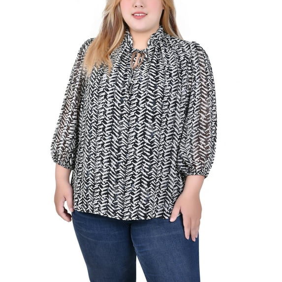 Plus Size 3/4 Sleeve Chiffon Blouse