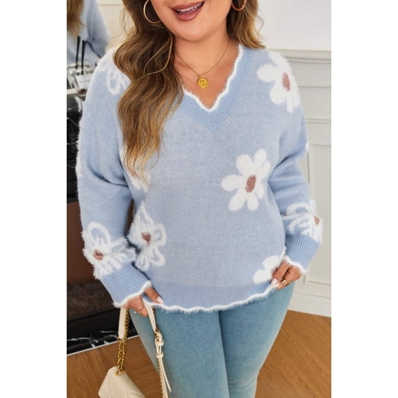Plus Size Floral Scallop V-Neck Sweater