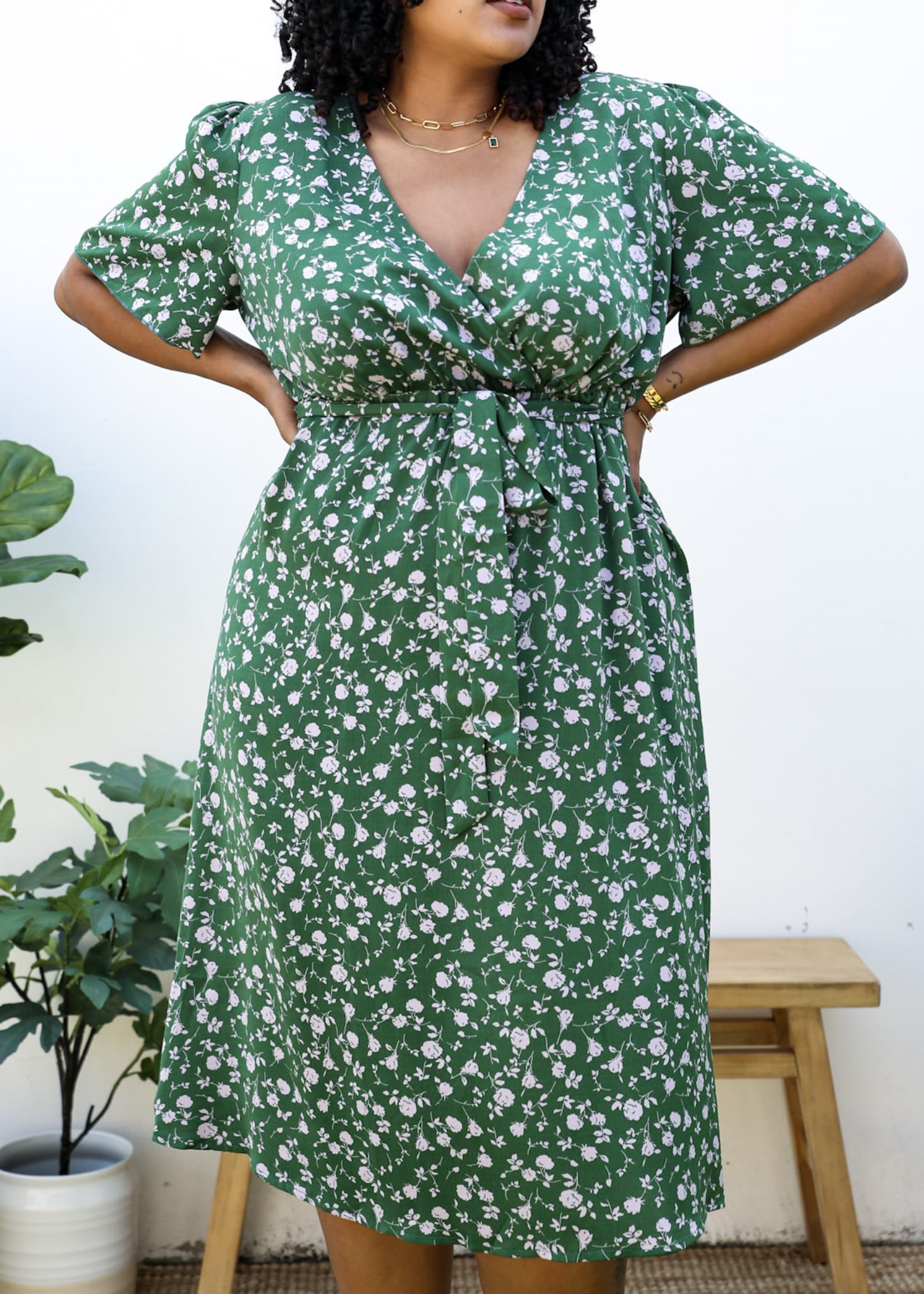 green emerald velvet dress Berylove Women Maxi Mother Dress Sparkly Dark Green Plus Size A Line Tulle  Wedding Party Guest Dress with Sleeves main image 1