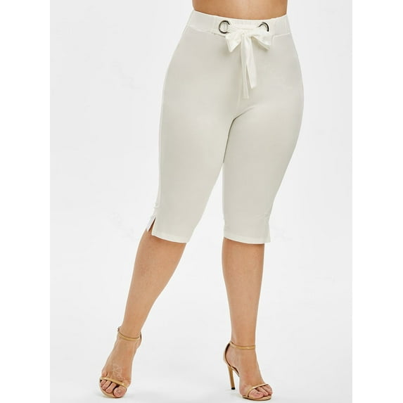 Plus Size Knot Front Grommet Capri Leggings