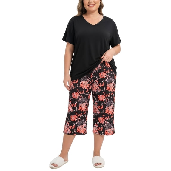 UNEEI Plus Size Pajamas Set for Women,2 Piece Loungewear Set Floral Sleepwear for Spring Summer Fall,Soft Lightweigh V Neck Short Sleeve Top and Capri Pants, 3XL Black
