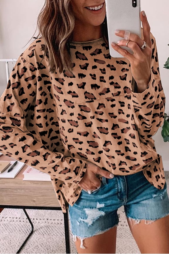 Flaunt Your Style: Bold Leopard Loose Tee - Effortless Chic!