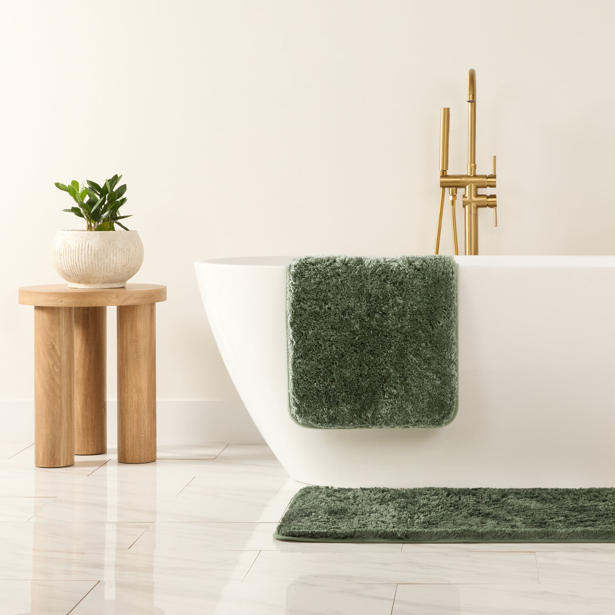 Plush Absorbent Bath Mat Rug with Anti-Skid Rubber Backing - Comfort Canopy