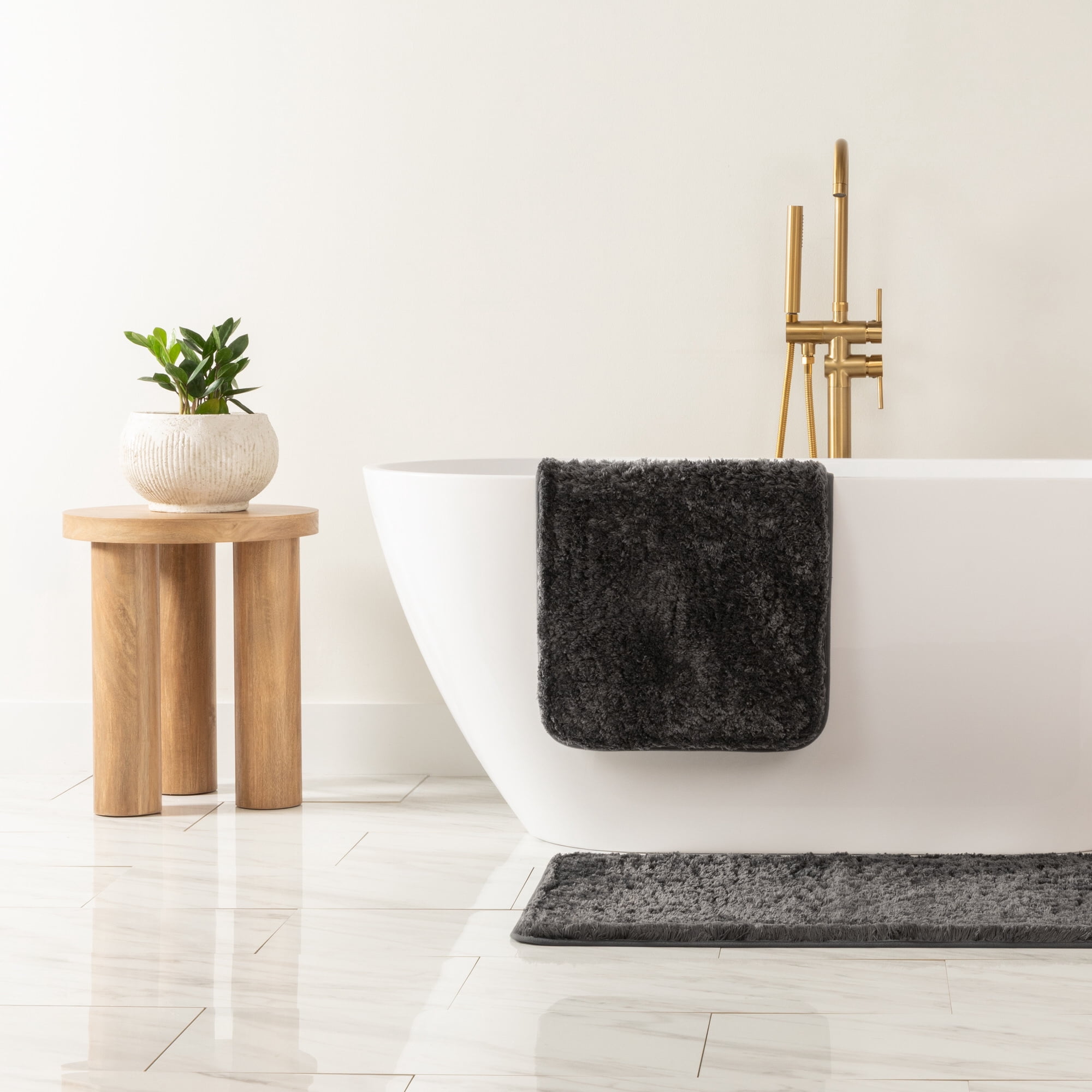 Plush Absorbent Bath Mat Rug with Anti-Skid Rubber Backing - Comfort Canopy