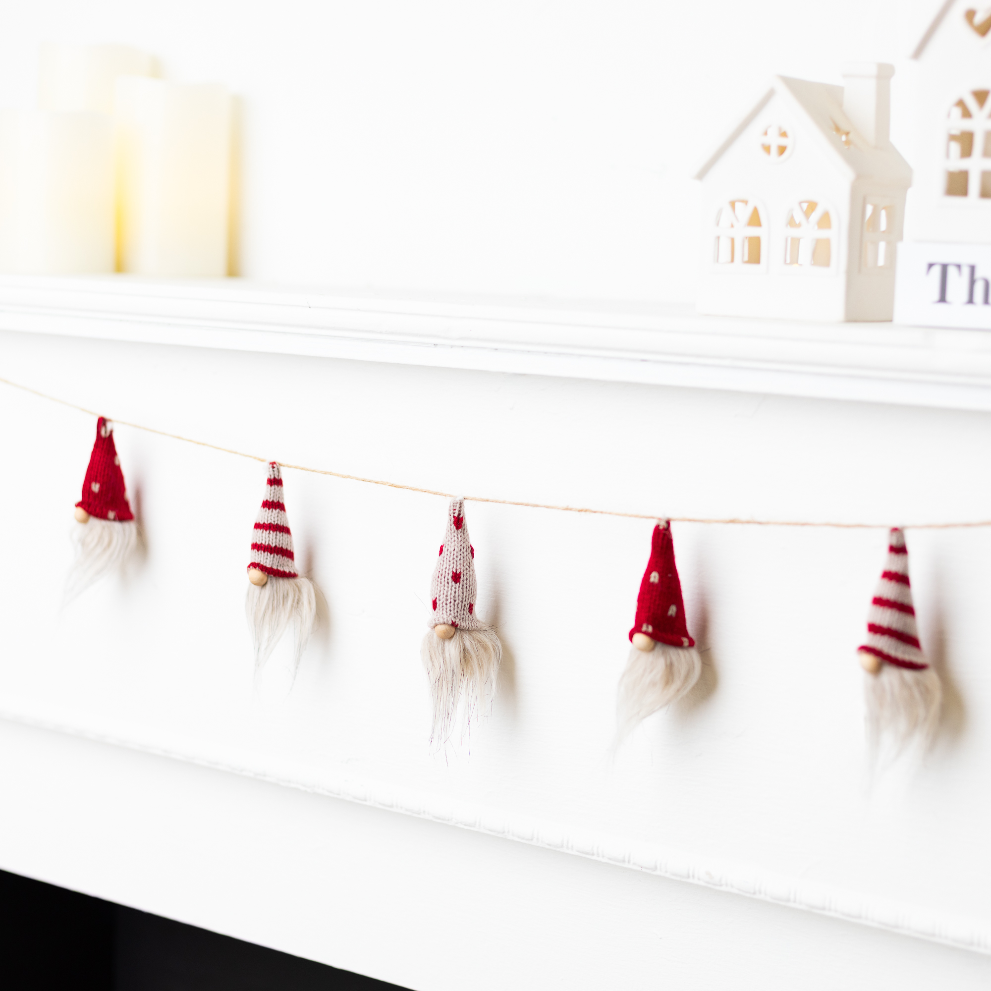 Plush Mini Gnomes with Knitted Hats Christmas Garland - 4.25'
