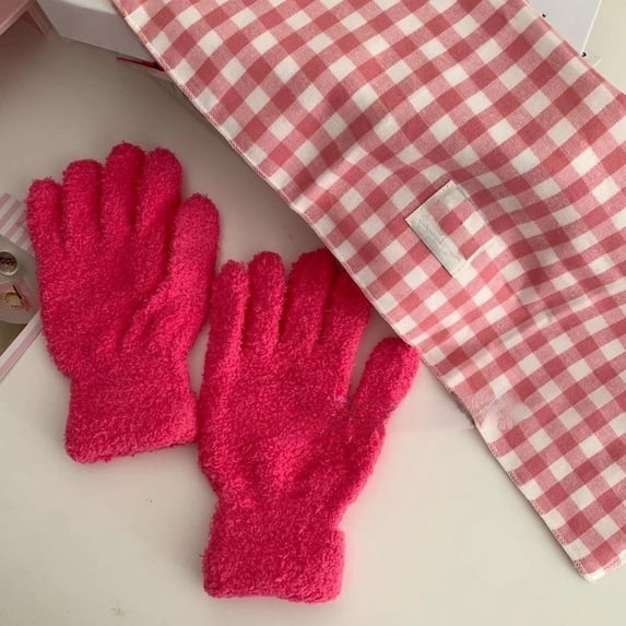 Plush Surface Full Finger Gloves, Soft Fuzzy Thermal Winter Gloves, Warm Five-Finger Design for Student Cycling, Daily Commute and Outdoor Cold Weather Protection Hot Pink