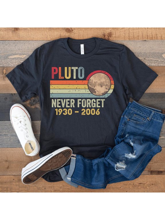 Pluto Never Forget Astronomy Space Solar System Science Planet Retro Vintage Pluto 1930-2006 T-Shirt