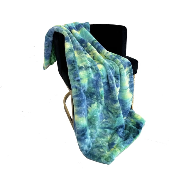 Plutus Brands Plutus Green Yellow Blue Northern Lights Faux Fur Luxury Throw Blanket, Blanket 102L x 116W California King