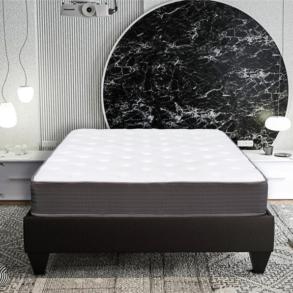Pocket Coil System Mattress / Bedroom Setup / Restorative Sleep Experience