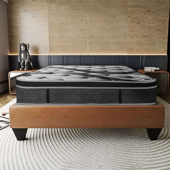 Pocket coils minimize motion transfer / In bedroom setting / Enhanced breathability