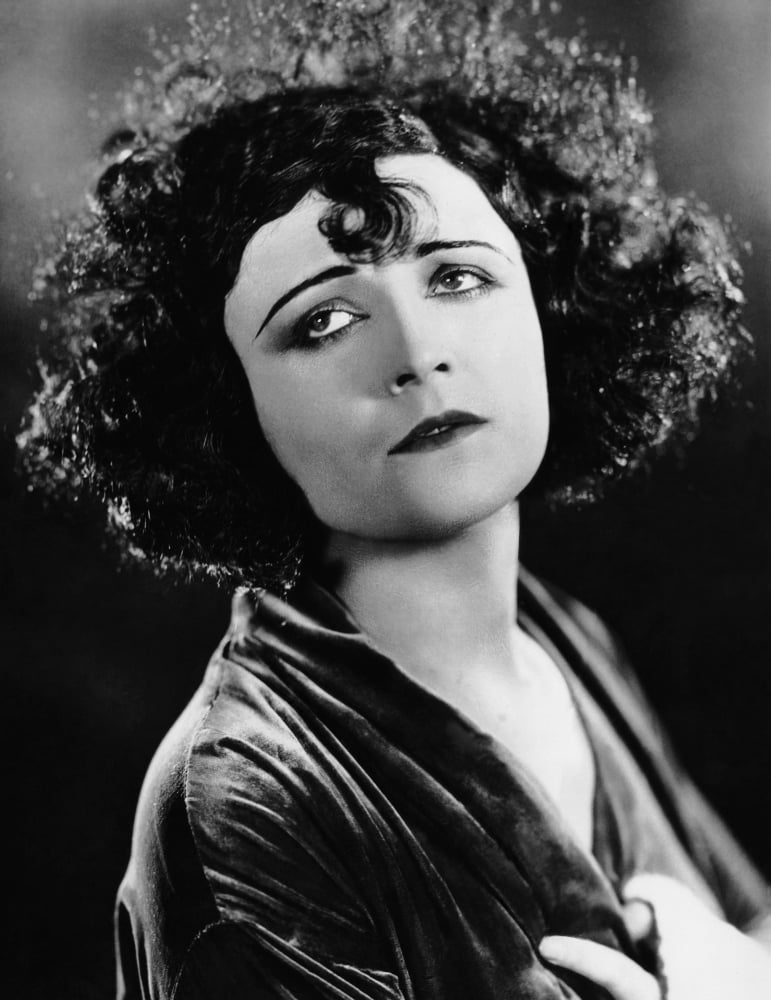 Pola Negri Canvas Art - (16 x 20)