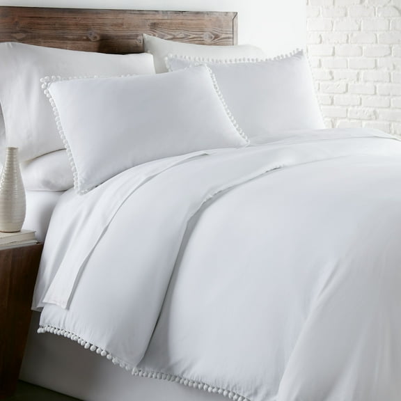 Pom Pom Duvet Cover Set by Southshore Fine Linens